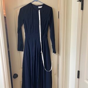 Veiled Collection Nayala Pleated Front Maxi Dress in Navy Blue